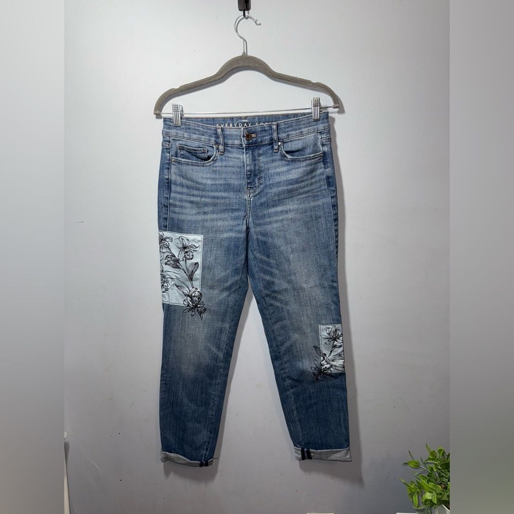 WHITE HOUSE BLACK MARKET blue Floral patchwork everyday soft girlfriend Jeans 2